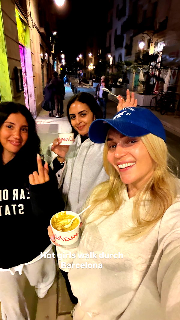 alexis.blond instagram image archive image
