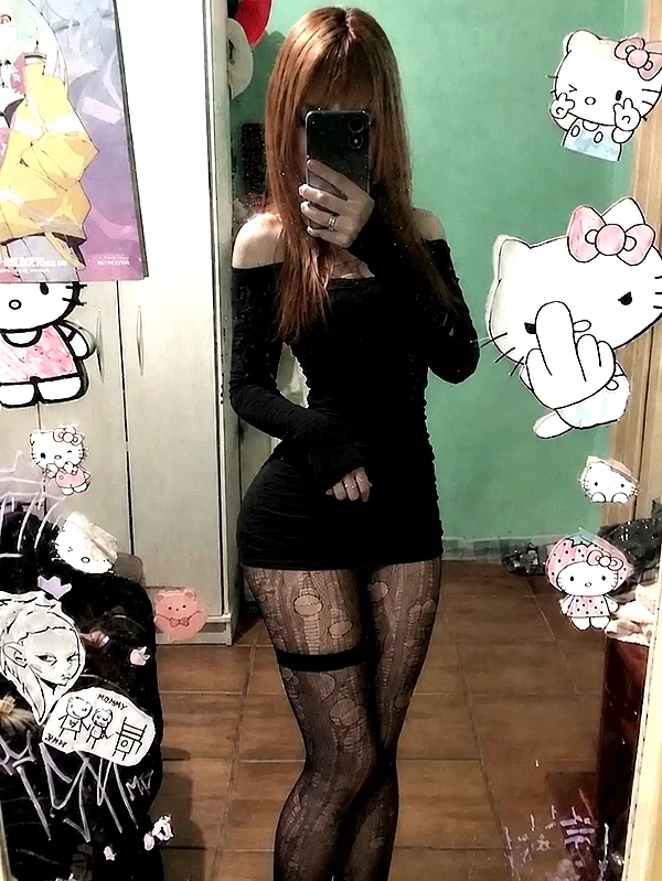 Archived image from @_emi.isk on Instagram
