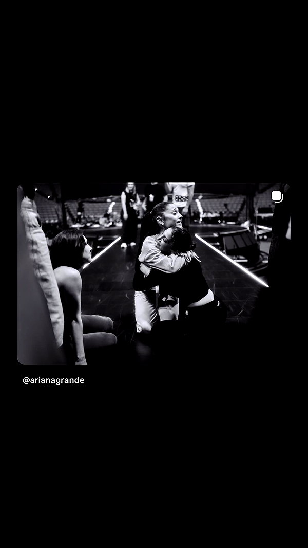 arianagrande instagram image archive image