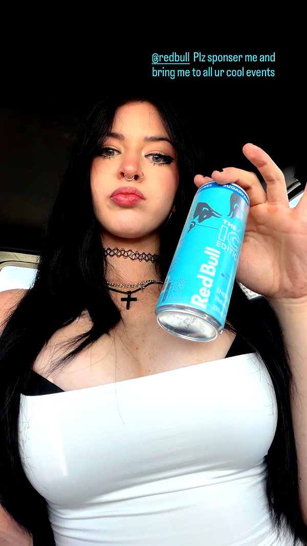 chloerhawkinss instagram image archive image