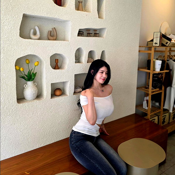 ro_bbin123 instagram image archive image