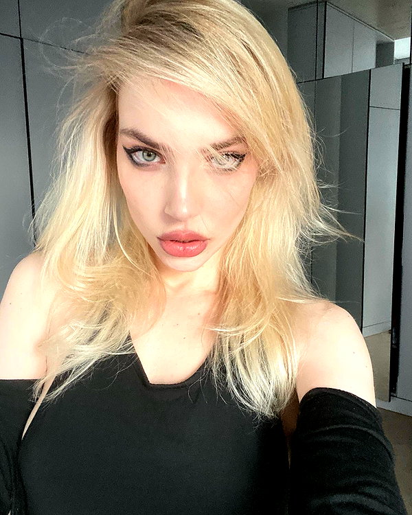 anya4everr instagram image archive image
