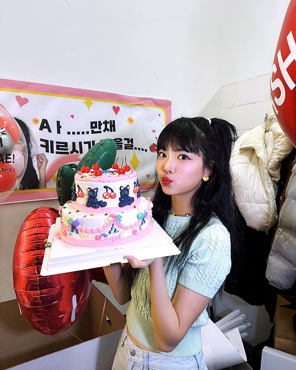 hhh.e_c.v instagram image archive image