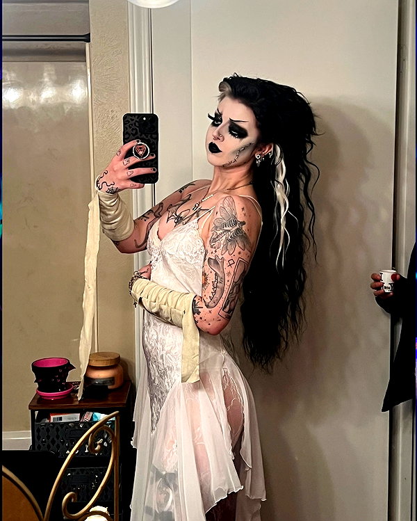 yeahimcaroline instagram image archive image