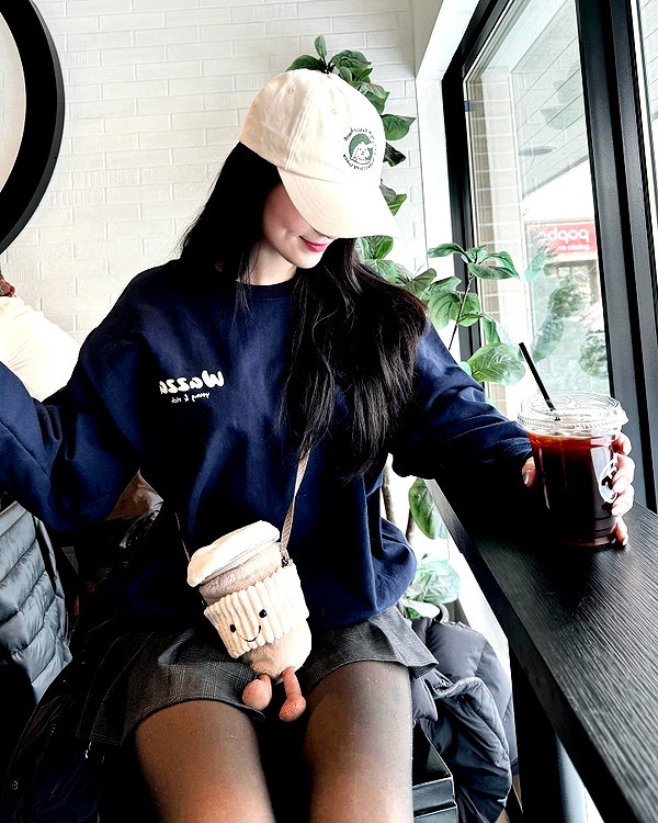 1uvgabi instagram image archive image