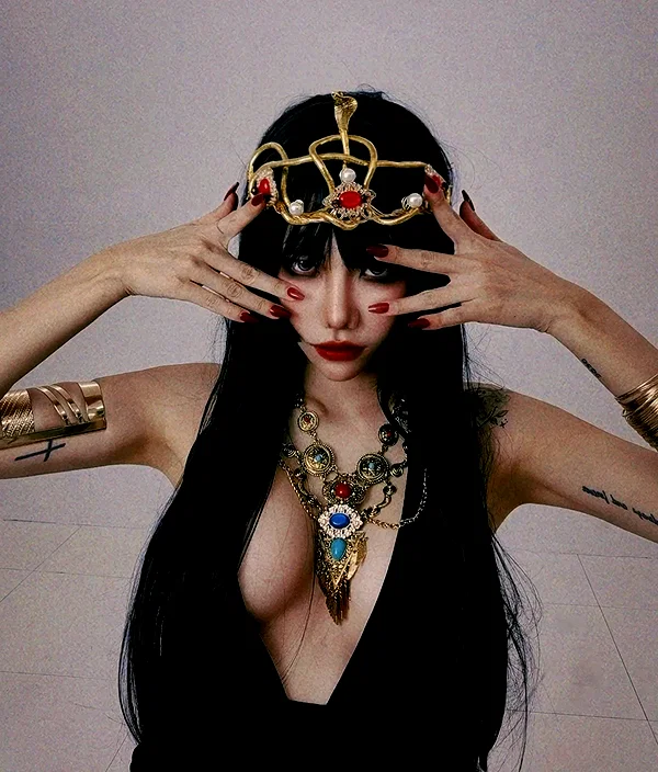 bora__look instagram image archive image