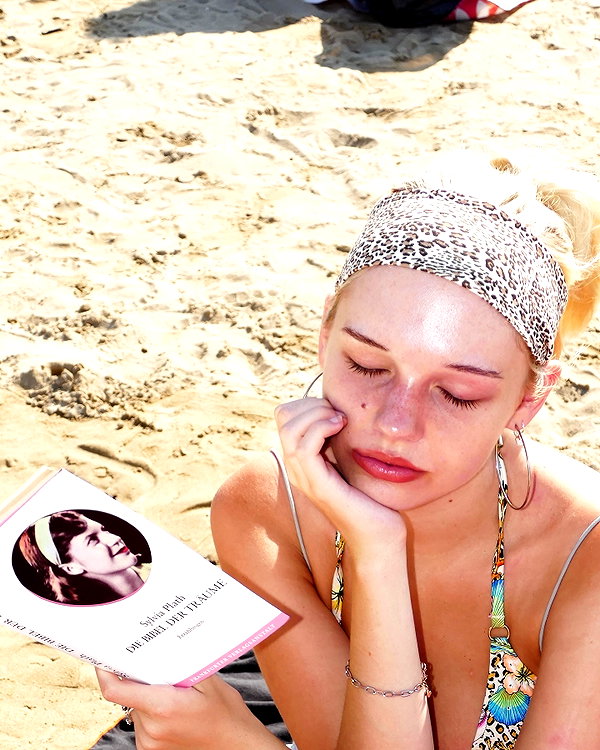 leni.bahr instagram image archive image