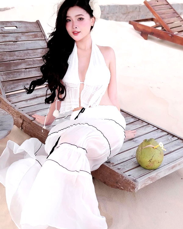 lyhythuedoxinh instagram image archive image