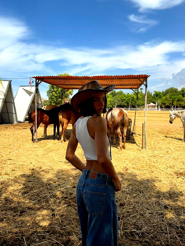 efrat_elmalich instagram image archive image