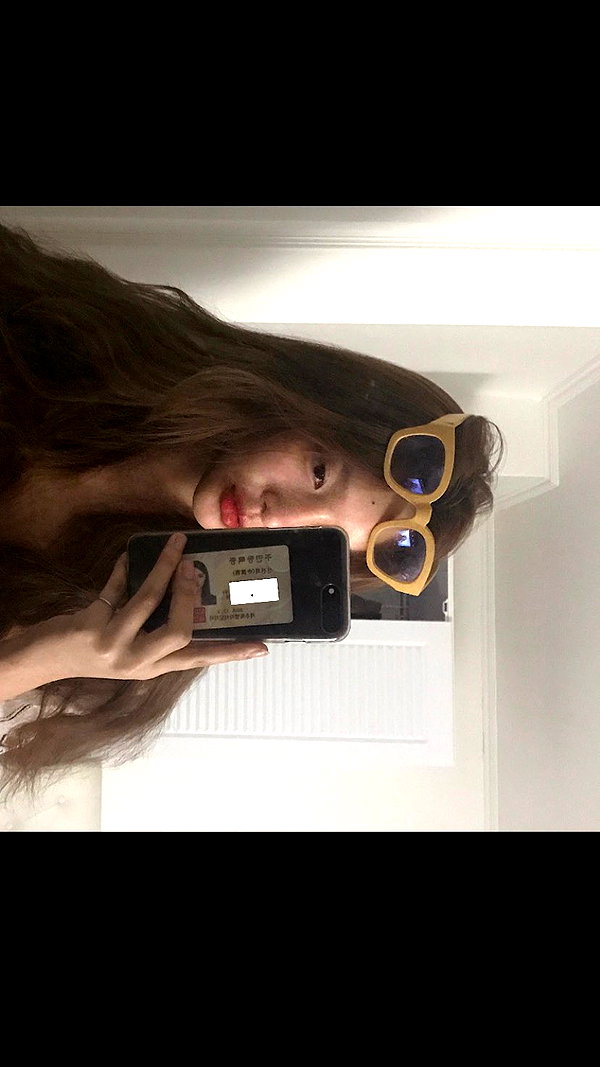 Archived image from @heroineseen on Instagram