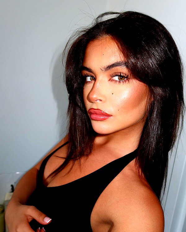 oliviaphillipps instagram image archive image
