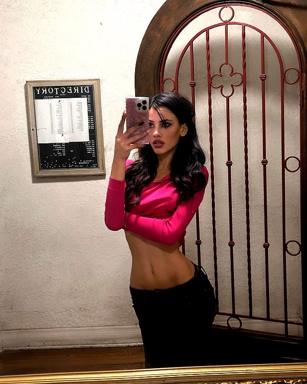 leonanaomii instagram image archive image