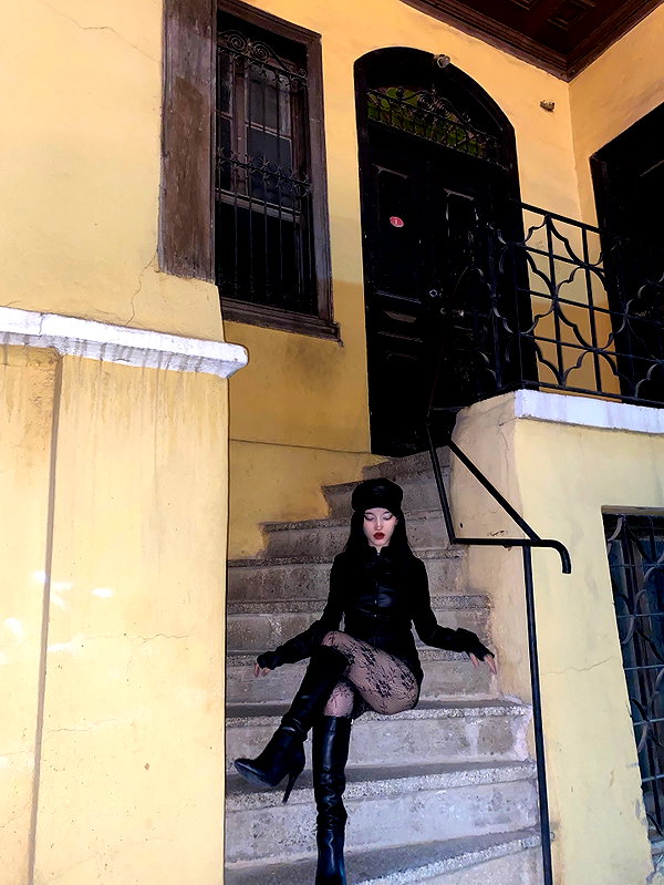 madamist_ instagram image archive image