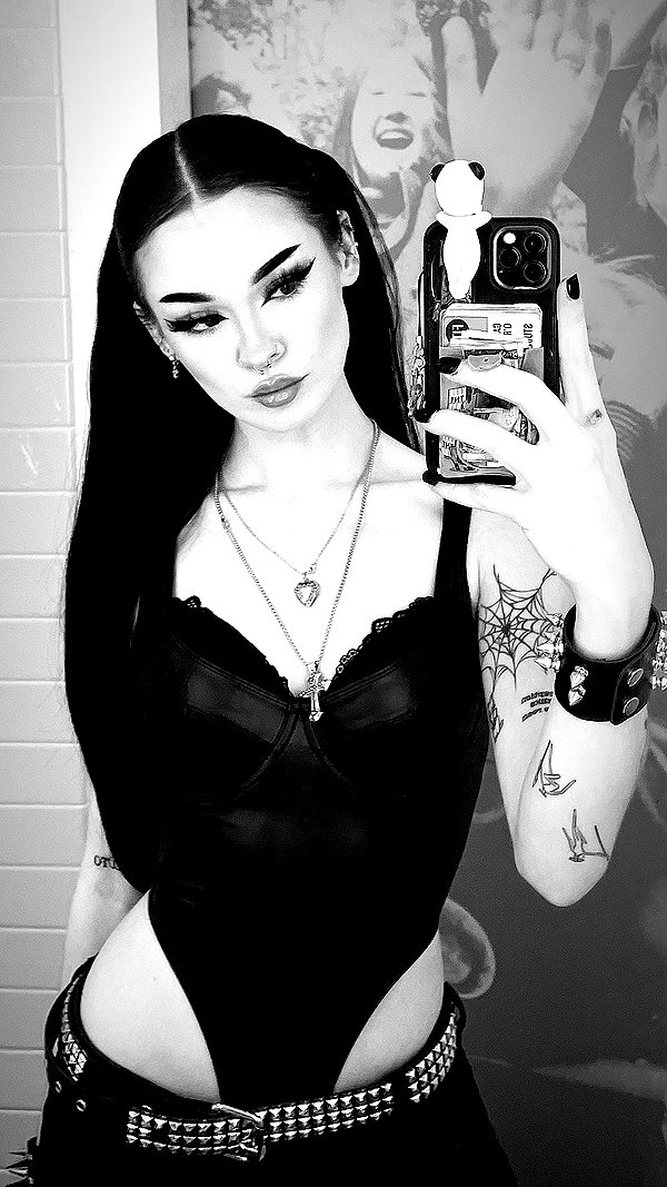 gabs.z.x instagram image archive image