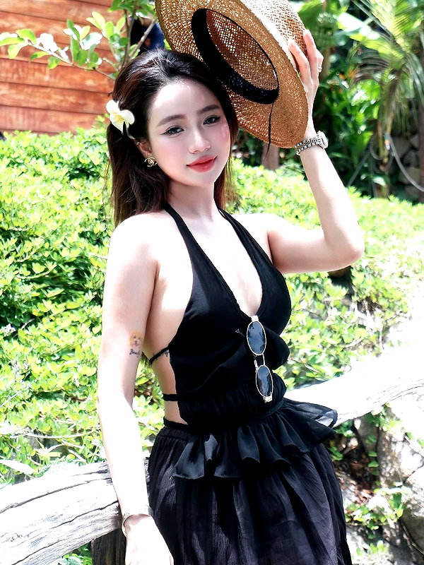 lyhythuedoxinh instagram image archive image