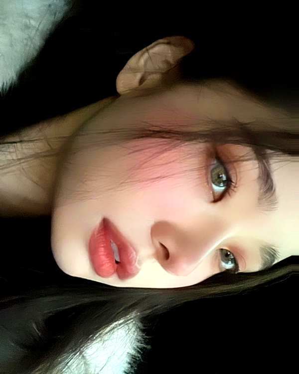 dear.zia instagram image archive image