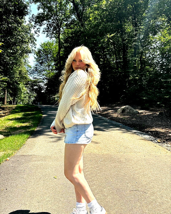 olivia.bolgerr instagram image archive image