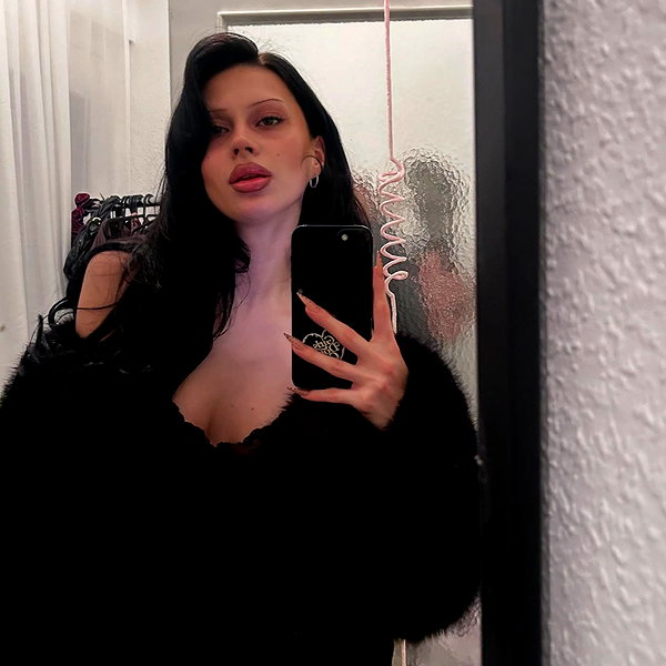karolinaawasik instagram image archive image