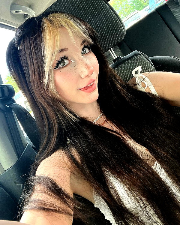 danielle.mercedie instagram image archive image