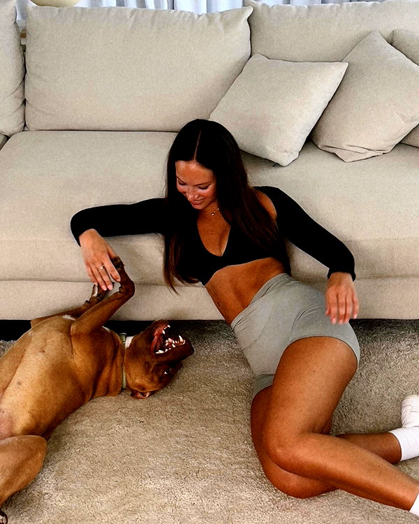 olivia.mathers instagram image archive image