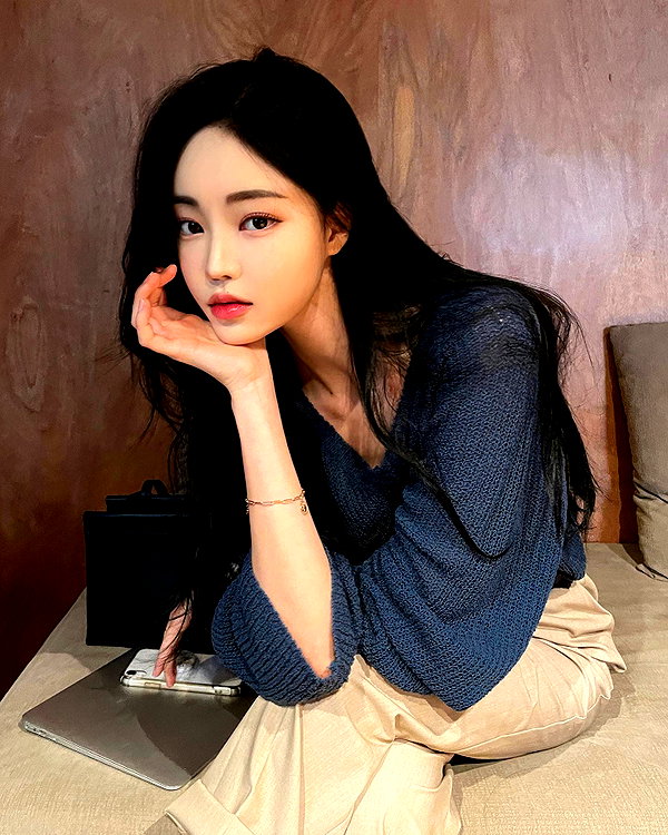 daxbin instagram image archive image