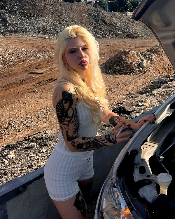 Archived image from @noyrll on Instagram