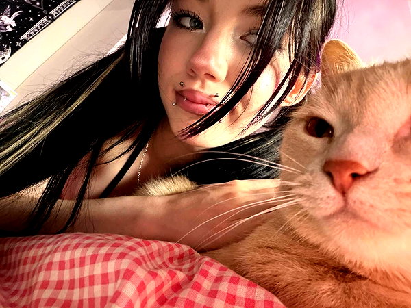 mia_goth2004 instagram image archive image