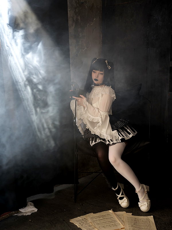 alina_thedoll instagram image archive image