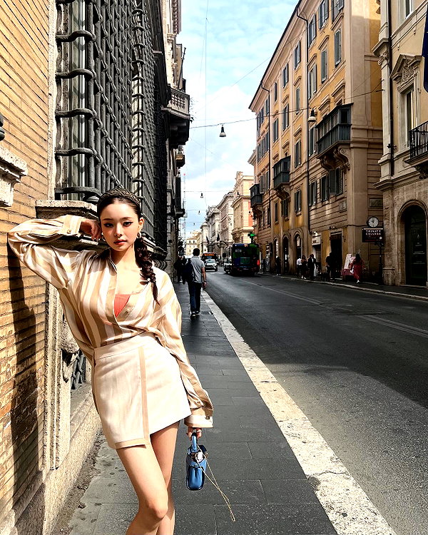 dear.zia instagram image archive image