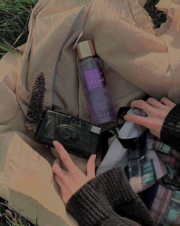 alisen.mari instagram image archive image