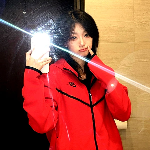 esnioughxx._y2 instagram image archive image