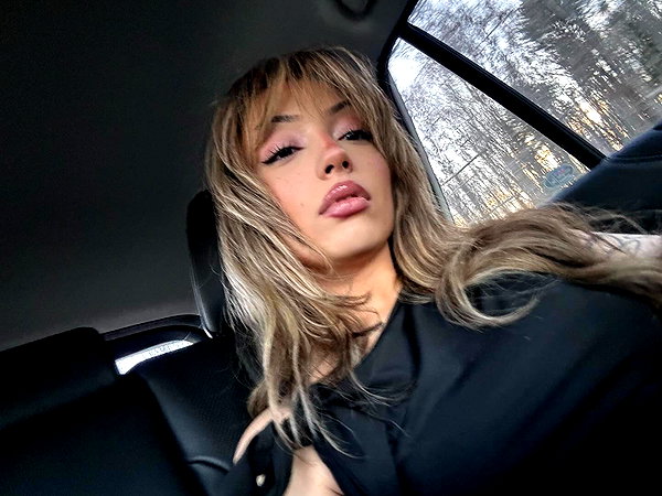 v.qx instagram image archive image