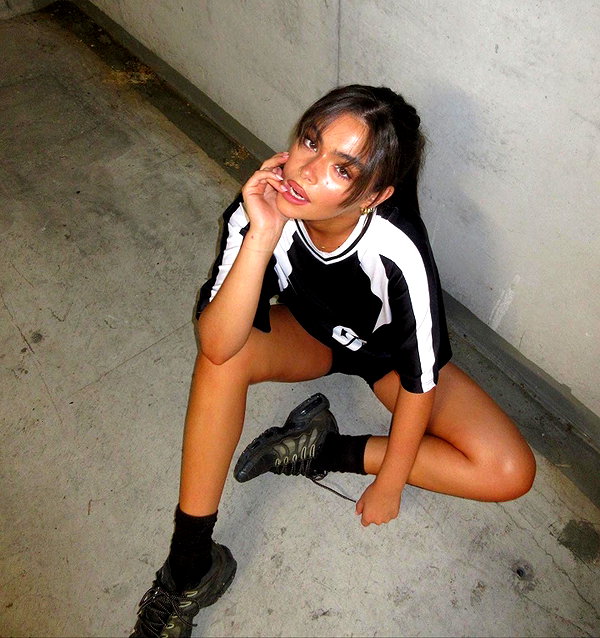 oliviaphillipps instagram image archive image