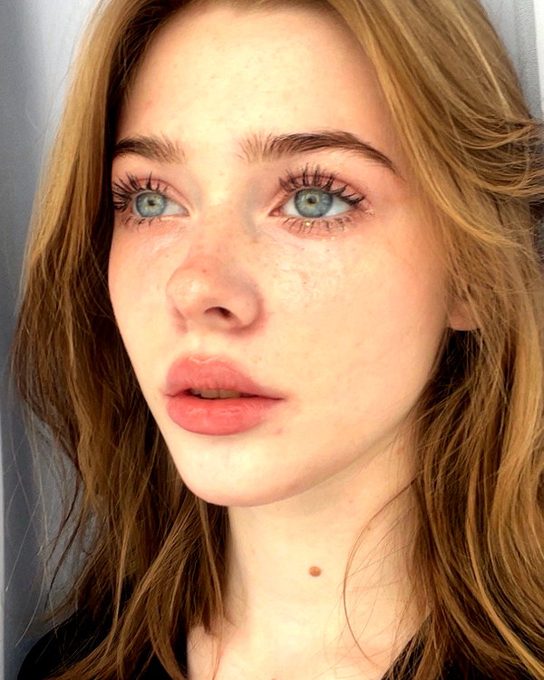baddiesessence instagram image archive image