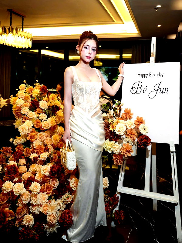 lyhythuedoxinh instagram image archive image