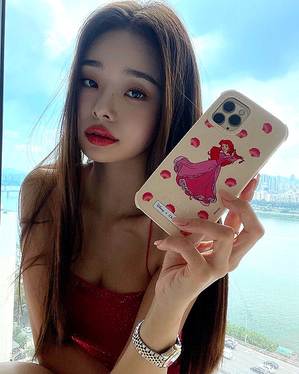 dear.zia instagram image archive image