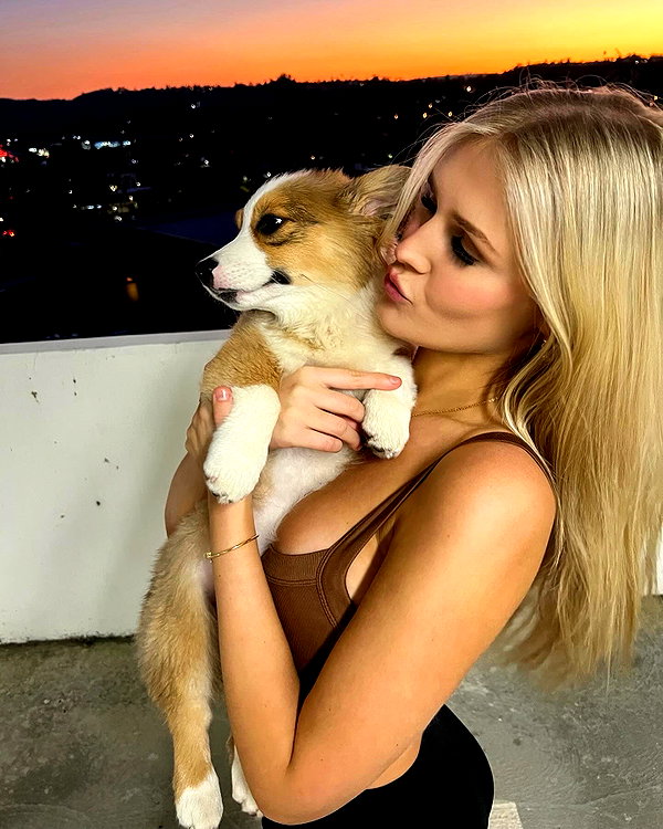 allie_dunn instagram image archive image