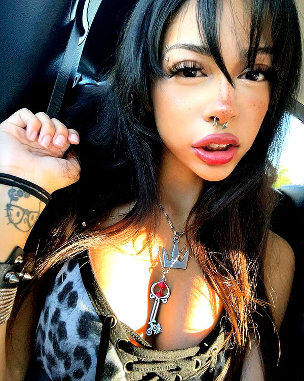twodollie instagram image archive image