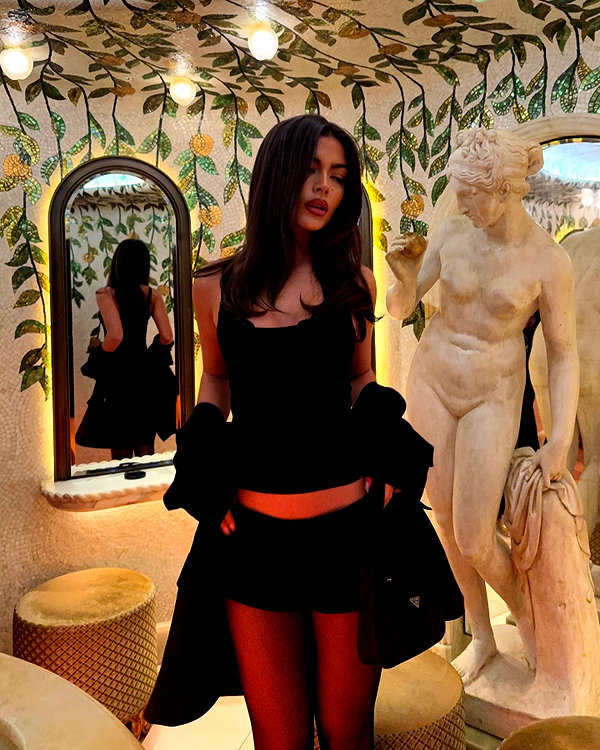 oliviaphillipps instagram image archive image