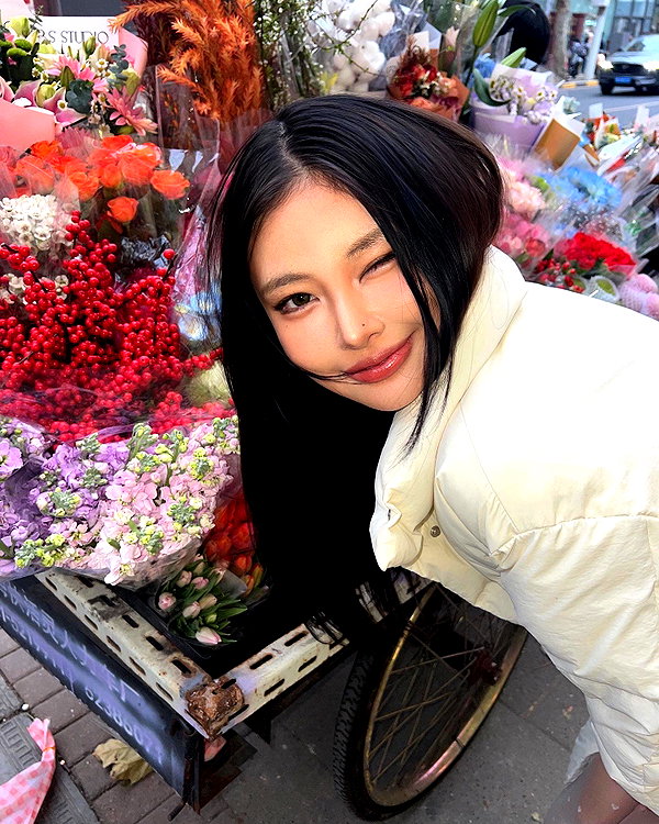 ll.lu1s instagram image archive image