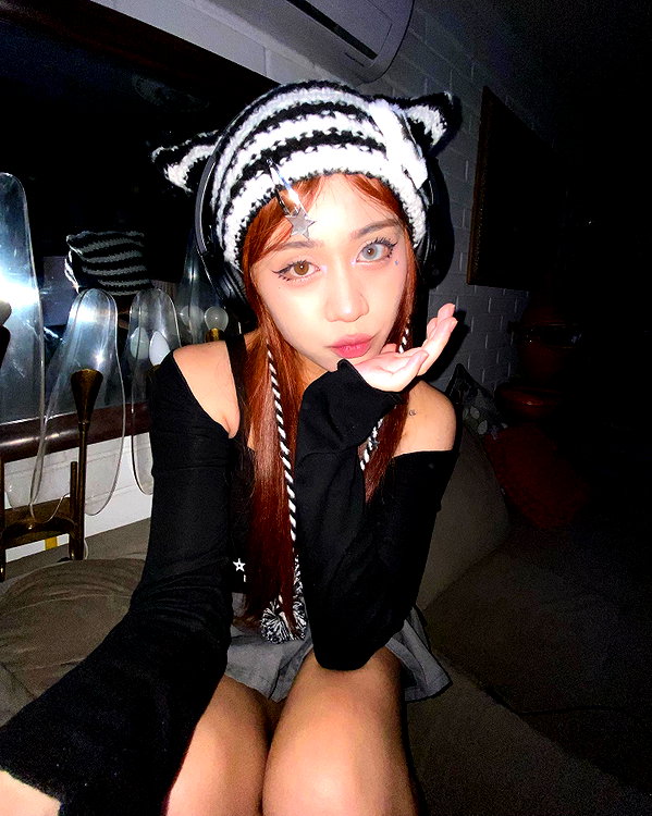 is2tian instagram image archive image