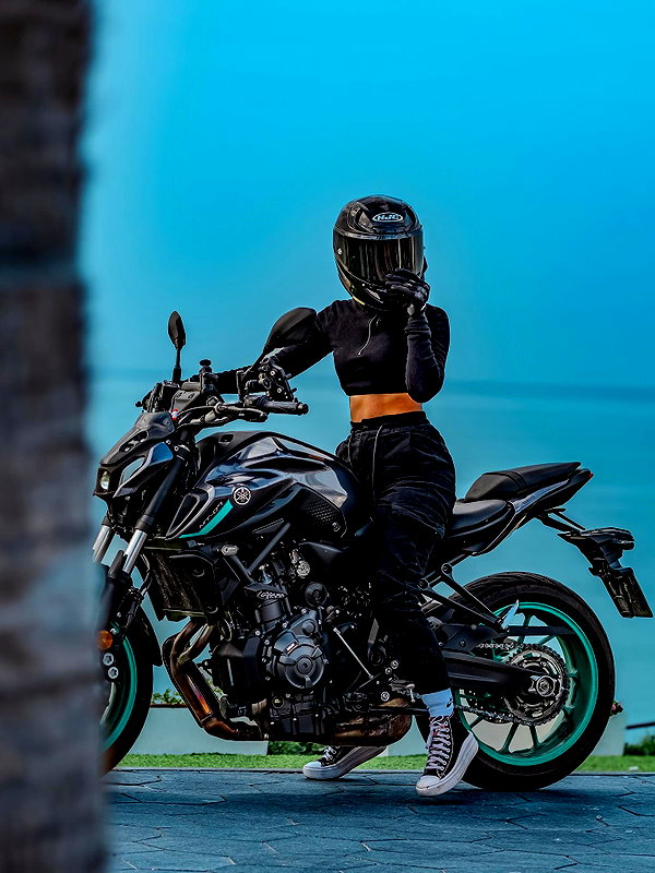 shanidahan7 instagram image archive image
