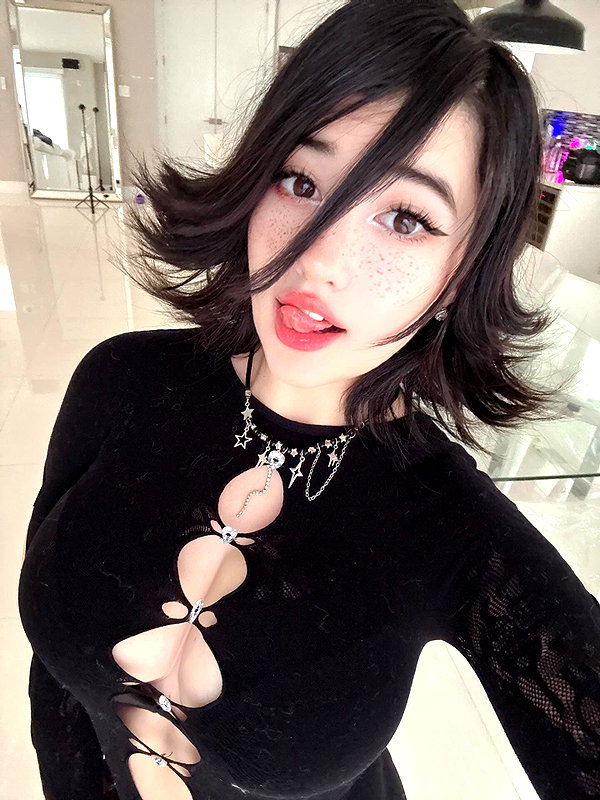 liawaifuu instagram image archive image