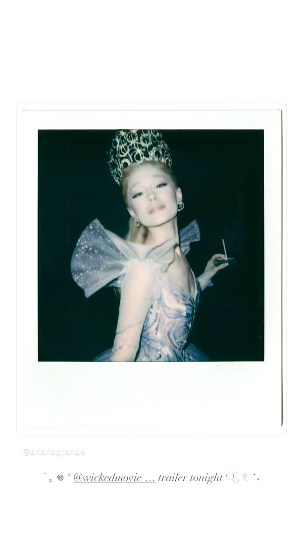 arianagrande instagram image archive image