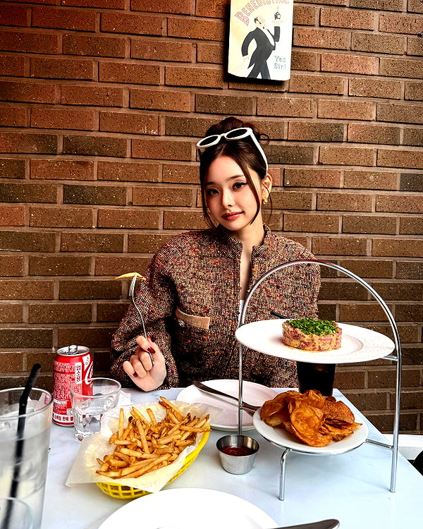 dear.zia instagram image archive image