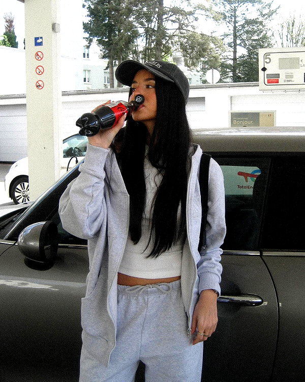 zoeliss instagram image archive image