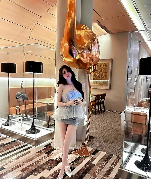 lyhythuedoxinh instagram image archive image