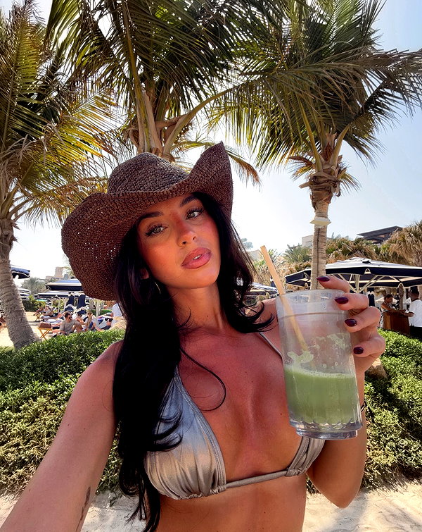 zoeliss instagram image archive image