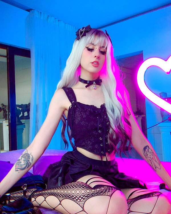 jadelaverne instagram image archive image