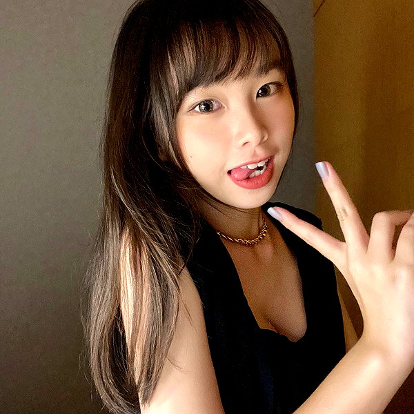 e.shao_417 instagram image archive image
